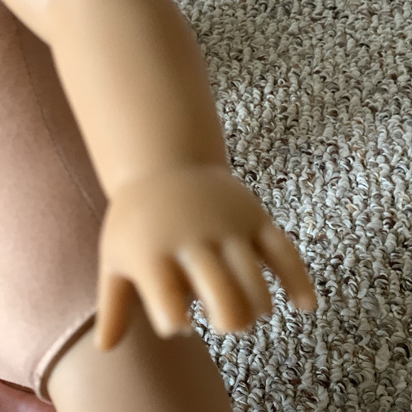 American Girl 18”. Julie Albright. Historical Collection. Damage to fingers - Picture 6 of 6
